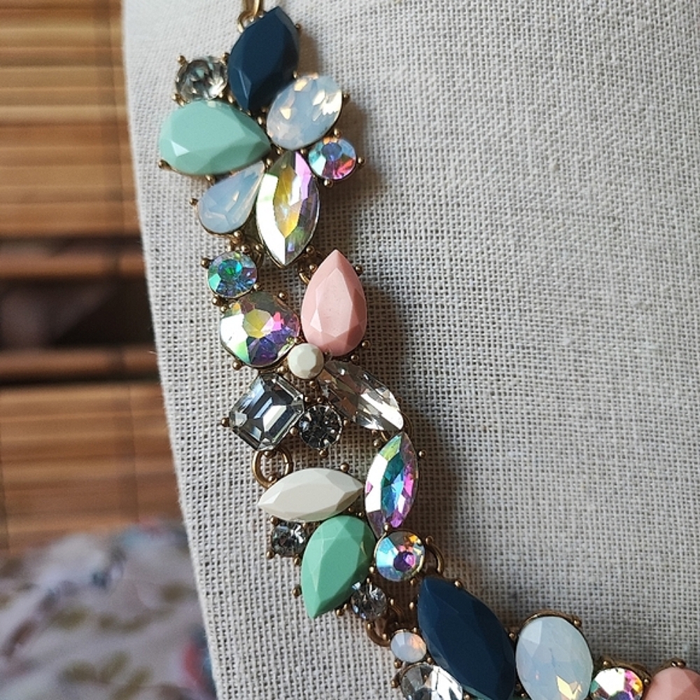 J. Crew Rhinestone Opaque Gems Exquisite Pastel Navy Formal Necklace Gold Tone - Picture 4 of 13